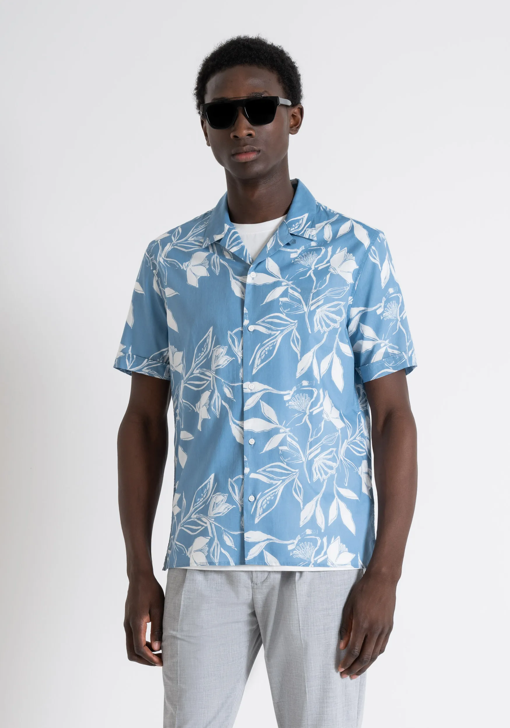 CAMICIA REGULAR STRAIGHT FIT “HONOLULU” CON STAMPA FLOREALE